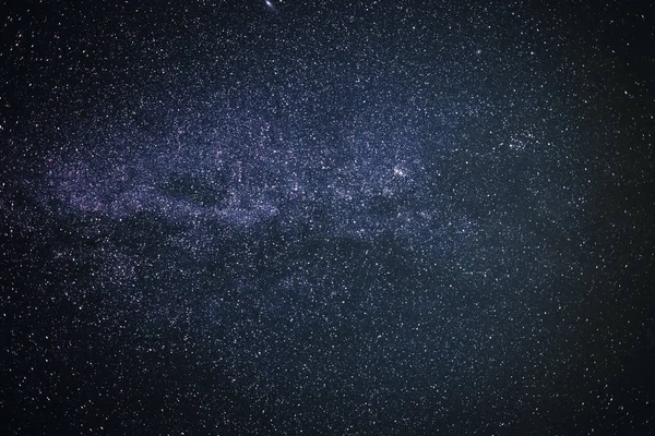 Pozadí Hvězdnaté Fialová Noční Oblohy Mléčnou Dráhu — Stock fotografie