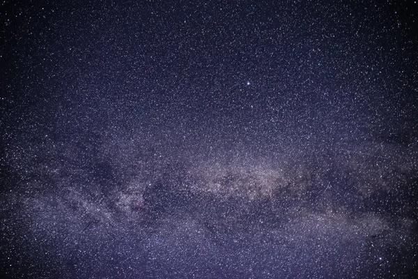 Fundo Céu Estrelado Roxo Noite Com Láctea — Fotografia de Stock