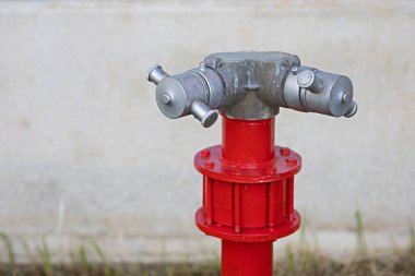 İtfaiye hortumu bağlantısı itfaiyeciler için savaş gereçleri