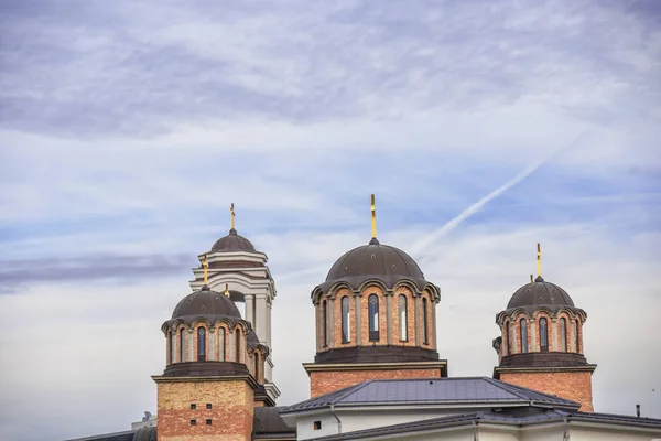 Вершина Священної Православної Церкви Архітектури Блакитним Хмарним Небом Місті — стокове фото