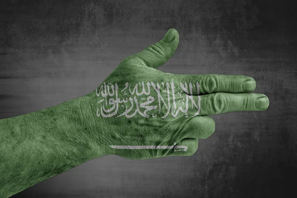 Szaúd Arábia Zászló Festett Férfi Kezét Mint Egy Pisztoly — Stock Fotó