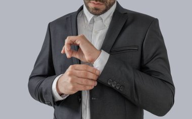 Damat düğmeleri gömlek kapalı kapalı kapalı kelepçeler