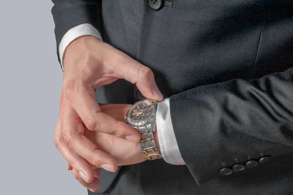 Zakenman Kijkt Naar Zijn Horloge Zijn Hand Kijkt Naar Tijd — Stockfoto