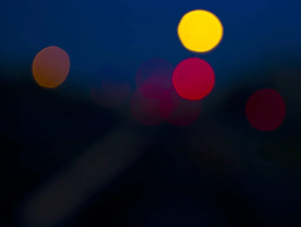 Ufuk yıldız yanıp sönen ile arka plan. Bulanık Bokeh. Işık karanlıkta - görüntü