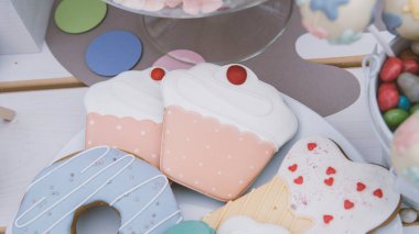 sır yakın çekim ile renkli gingerbread. 