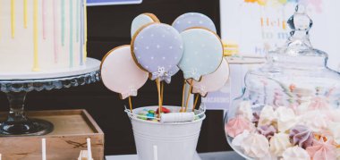 sır yakın çekim ile renkli gingerbread. 