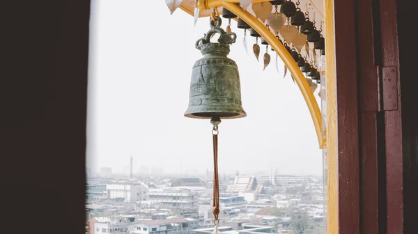 Buddhist bells in the monastery close-up. Wat Saket in Bangkok - Temple of the Golden Mount — Stock Photo, Image