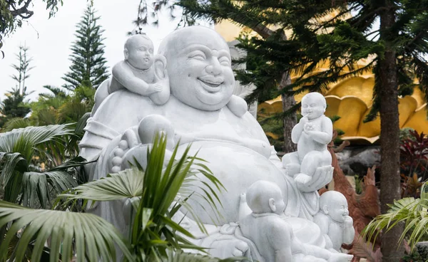 Sorrindo Hotei close-up. Feng Shui magia . — Fotografia de Stock