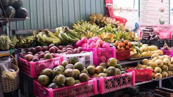 Asiático mercado de frutas em detalhes — Fotografia de Stock