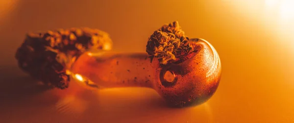 Moderna sätt att röka Marijuana i världen. Rekreation Cann — Stockfoto