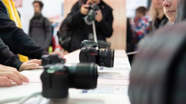 Kiev, Ukrayna -28 Eylül 2019 : Cee 2019. Nikon'un yeni serisi 