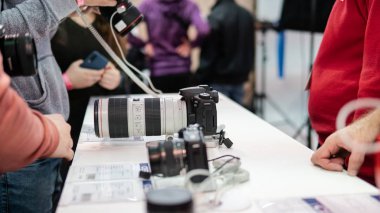 Kiev, Ukrayna -28 Eylül 2019 : Cee 2019. Canon'un yeni modelleri