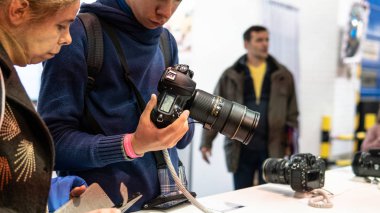 Kiev, Ukrayna -28 Eylül 2019 : Cee 2019. Nikon'un yeni serisi 