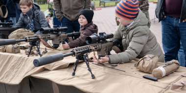 Kyiv, Ukrayna - 6 Ekim 2019: Modern askeri U sergisi