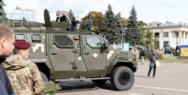 Kyiv, Ukrayna - 6 Ekim 2019: Modern askeri U sergisi