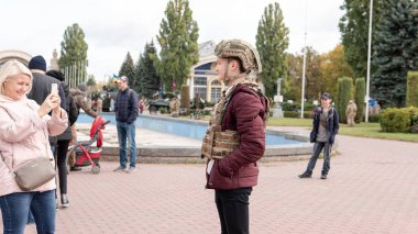 Kyiv, Ukrayna - 6 Ekim 2019: Kiev 'de askeri festival. Mili.