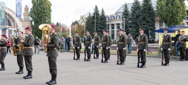 Kyiv, Ukrayna - 6 Ekim 2019: Kontrat kolu performansı