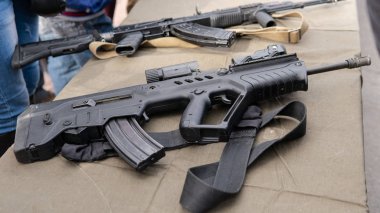 Kyiv, Ukrayna - 6 Ekim 2019: Kiev 'de askeri festival. Mili.