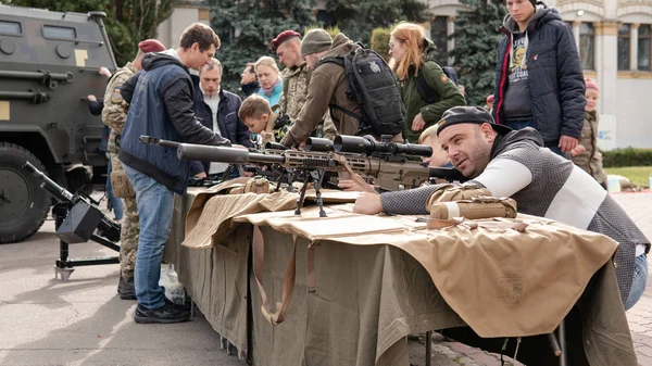 Kiev, Ucrânia - 6 de outubro de 2019: Festa militar em Kiev. mili — Fotografia de Stock