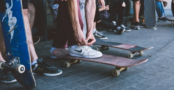 Dia Internacional Skate Montagem Patinadores Praça Principal Para Popularizar Esportes — Fotografia de Stock