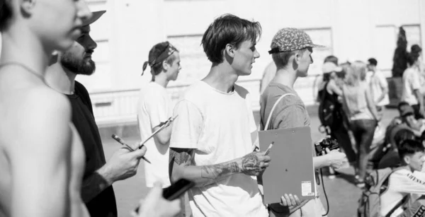 Dia Internacional Skate Montagem Patinadores Praça Principal Para Popularizar Esportes — Fotografia de Stock