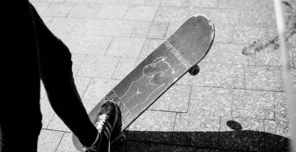 Mezinárodní Skateboarding Den Montáž Bruslařů Hlavním Náměstí Popularizaci Extrémních Sportů — Stock fotografie