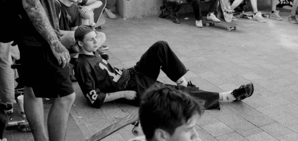 Διεθνής Ημέρα Σκέιτμπορντ Συνέλευση Των Skaters Στην Κεντρική Πλατεία Για — Φωτογραφία Αρχείου
