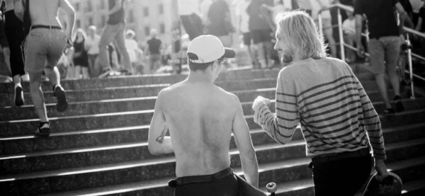 Internationella Skateboarddagen Montering Åkare Torget För Att Popularisera Extrema Sporter — Stockfoto