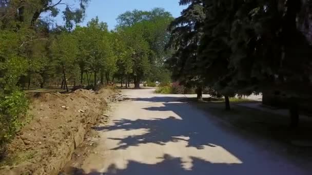 Aerial of dug trenches for pipelines and communications at a construction site. Water pipeline reconstruction and groundwork in the city. Quadcopter 4k footage — Stock Footage Aerial of dug trenches for pipelines and communications at a construction site. Water pipeline reconstruction and groundwork in the city. Quadcopter 4k footage Stock Footage