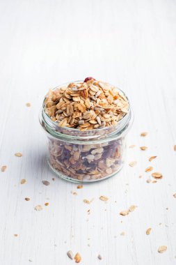 Masada kavanoza granola.