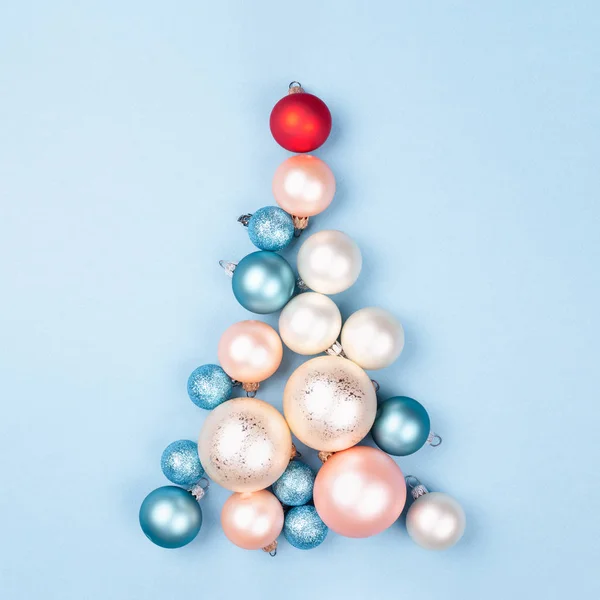 クリスマス ボールのクリスマス ツリー. — ストック写真