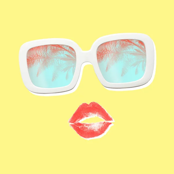 Collage zeitgenössischer Kunst aus Lippen und Sonnenbrille. — Stockfoto