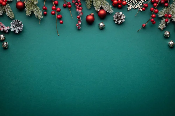 古典的な装飾とクリスマスの背景. — ストック写真