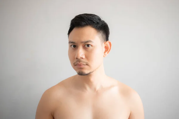 Sério Rosto Homem Topless Retrato Isolado Fundo Cinza — Fotografia de Stock