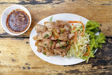 Baharatlı soslu Tay Izgara Beef.