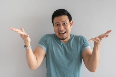 Adam hatasını affettiriyor..