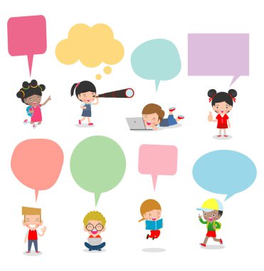 Konuşma kabarcıkları ile Sevimli çocuklar, beyaz arka plan, vektör İllüstrasyon izole konuşma balonu ile farklı çocuk ve farklı milletlerden oluşan set