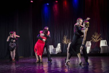 Dans okulunun kurucusunun yıl dönümüne adanmış büyük bir konserden fotoğraf raporu. Dans okulunun tüm öğrencileri başarılarını gösterdi.