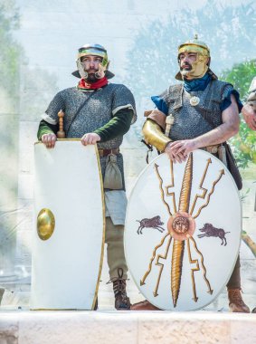 Paskalya tiyatro prodüksiyonu. Awesome oyunculuk oyunu. İsa Mesih'in ihaneti, ölümü ve dirilişi. Yahudiler, Romalı askerler, İsa'nın ve İsa'nın müritleri. Olaylar Odessa şehrinin merkez caddesinde gerçekleşecek, Ukrayna, Nisan 27, 2019.