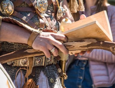 Paskalya tiyatro prodüksiyonu. Awesome oyunculuk oyunu. İsa Mesih'in ihaneti, ölümü ve dirilişi. Yahudiler, Romalı askerler, İsa'nın ve İsa'nın müritleri. Olaylar Odessa şehrinin merkez caddesinde gerçekleşecek, Ukrayna, Nisan 27, 2019.