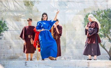 Paskalya tiyatro prodüksiyonu. Awesome oyunculuk oyunu. İsa Mesih'in ihaneti, ölümü ve dirilişi. Yahudiler, Romalı askerler, İsa'nın ve İsa'nın müritleri. Olaylar Odessa şehrinin merkez caddesinde gerçekleşecek, Ukrayna, Nisan 27, 2019.