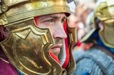 Paskalya tiyatro prodüksiyonu. Awesome oyunculuk oyunu. İsa Mesih'in ihaneti, ölümü ve dirilişi. Yahudiler, Romalı askerler, İsa'nın ve İsa'nın müritleri. Olaylar Odessa şehrinin merkez caddesinde gerçekleşecek, Ukrayna, Nisan 27, 2019.