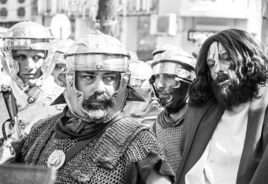 Paskalya tiyatro prodüksiyonu. Awesome oyunculuk oyunu. İsa Mesih'in ihaneti, ölümü ve dirilişi. Yahudiler, Romalı askerler, İsa'nın ve İsa'nın müritleri. Olaylar Odessa şehrinin merkez caddesinde gerçekleşecek, Ukrayna, Nisan 27, 2019.