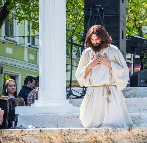 부활절 그리스도의 죽음과 유대인 이벤트는 2019년 27일 우크라이나 오데사 중심가에서 — 스톡 사진