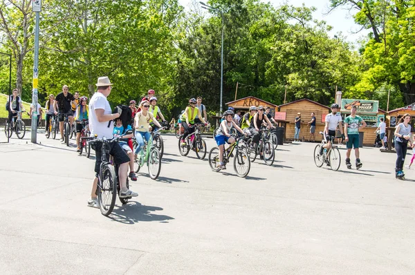 Miasto Odessa Ukraina Maja 2019 Wydarzenie Dzień Roweru Rowerzystów Dorosłych — Zdjęcie stockowe