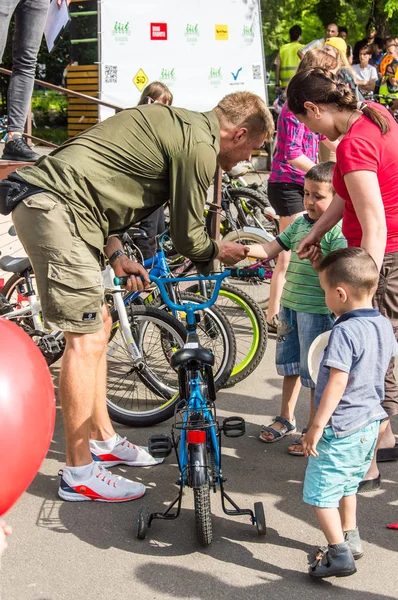 Odesa City Ukraine Mai 2019 Die Veranstaltung Fahrradtag Radfahrer Erwachsene — Stockfoto