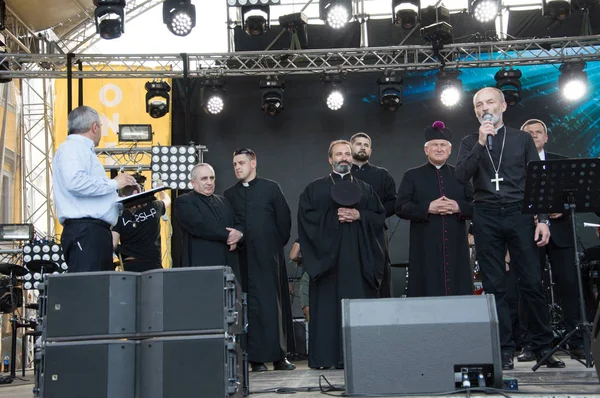 오데사 우크라이나 그리스 2019 오데사 시민들은 가족의 기념하며 오데사 중심부를 — 스톡 사진