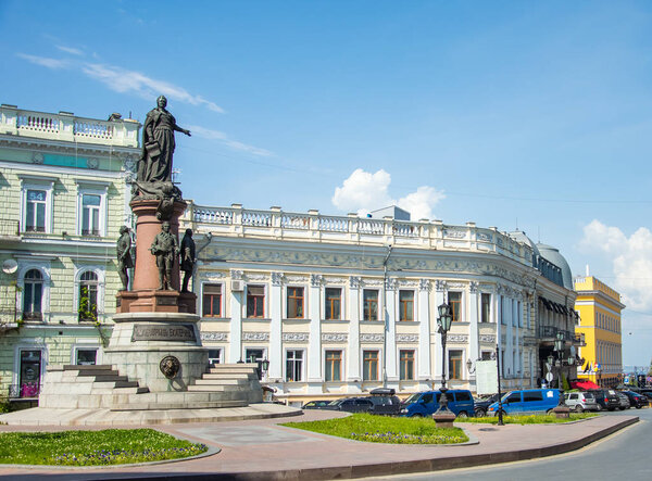 Площадь Екатерины - одна из центральных площадей города
.