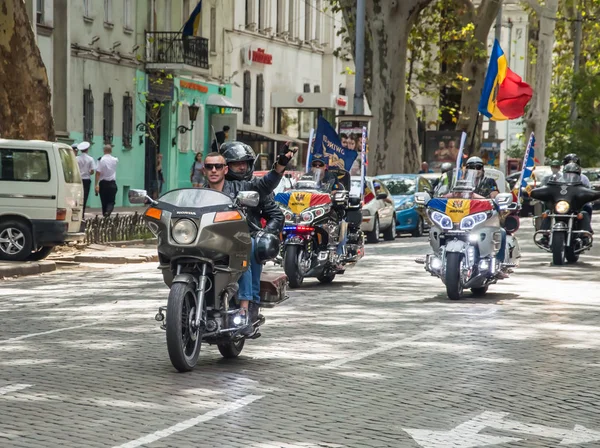 Bikers drove along one of the main streets. — Stock Photo, Image