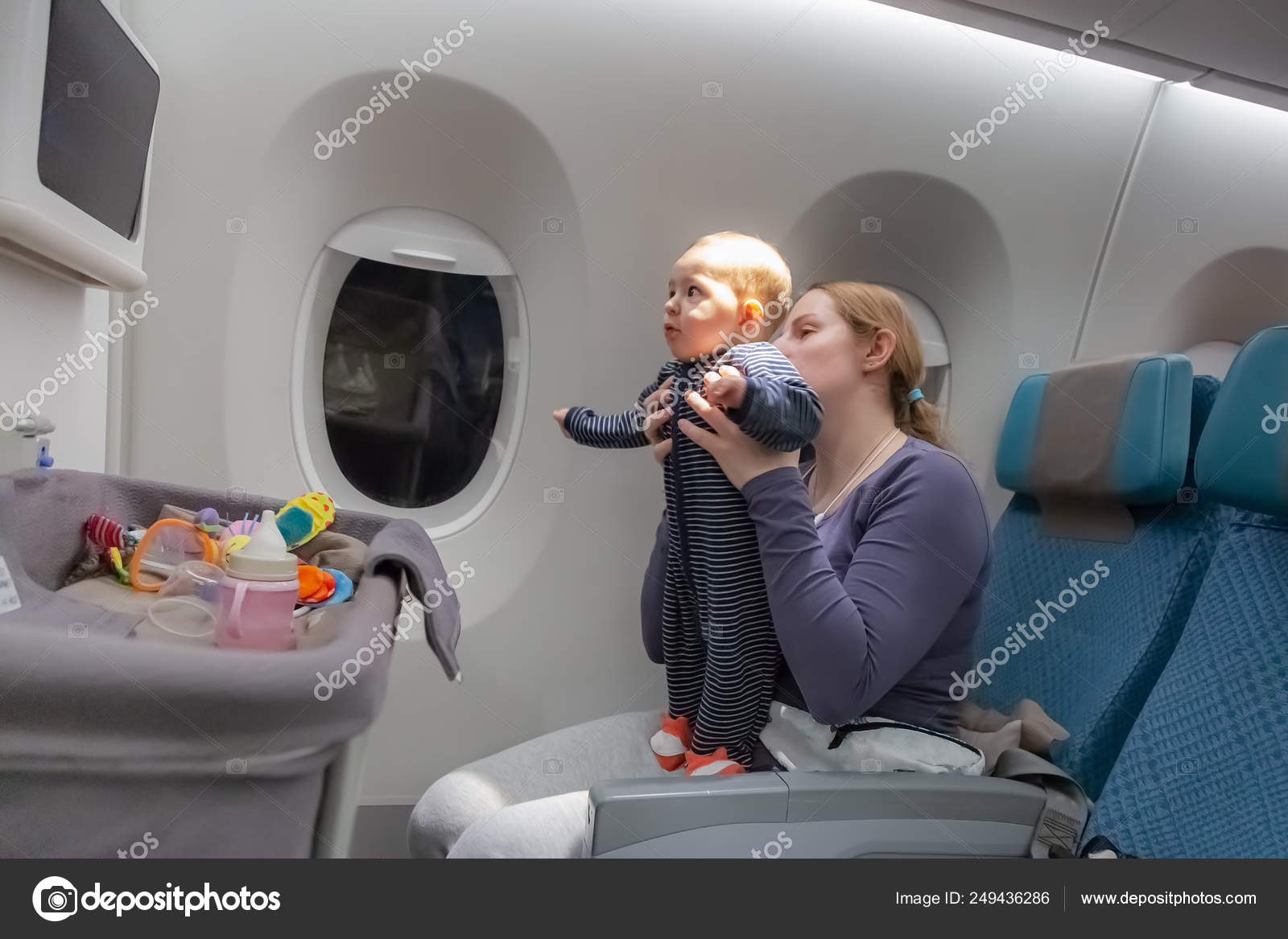 plane baby bassinet